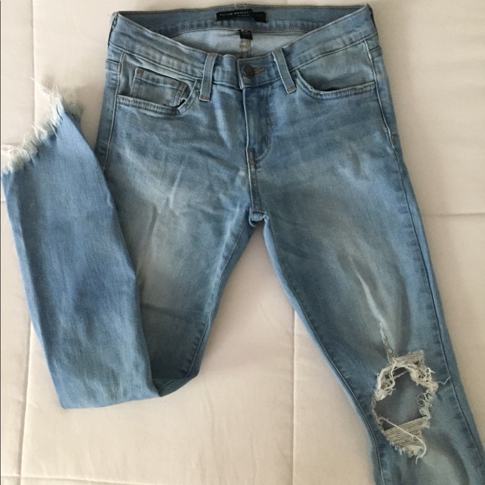 FLYING MONKEY LIGHT-WASHED SKINNY JEANS